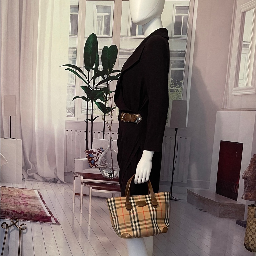 Burberry Authen Vintage Classic House Check Pattern Small 90’s Canvas Tote. P